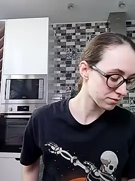 Snapshot of MartiniiSelenna chatting on February 2025 06:43:02 AM MartiniiSelenna online show from February 2025 06:43:02 AM