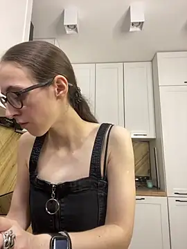 Snapshot of MartiniiSelenna chatting on September 2025 05:51:02 AM MartiniiSelenna online show from September 2025 05:51:02 AM