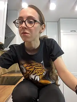 Snapshot of MartiniiSelenna chatting on September 2025 05:40:01 AM MartiniiSelenna online show from September 2025 05:40:01 AM