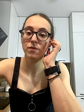 Snapshot of MartiniiSelenna chatting on October 2025 05:24:01 AM MartiniiSelenna online show from October 2025 05:24:01 AM