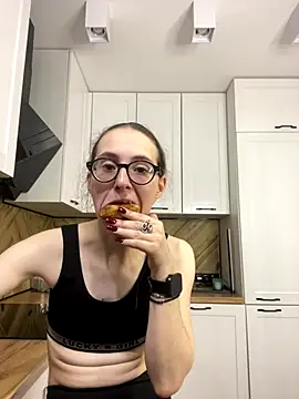 Snapshot of MartiniiSelenna chatting on October 2025 05:49:01 AM MartiniiSelenna online show from October 2025 05:49:01 AM