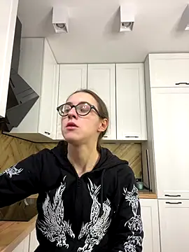 Snapshot of MartiniiSelenna chatting on October 2025 05:40:01 AM MartiniiSelenna online show from October 2025 05:40:01 AM