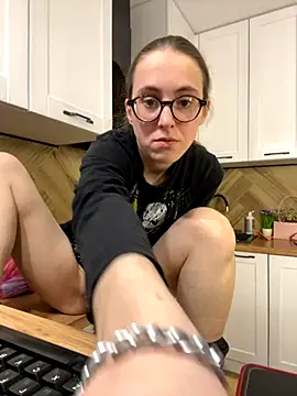 Snapshot of MartiniiSelenna chatting on October 2025 06:14:02 AM MartiniiSelenna online show from October 2025 06:14:02 AM