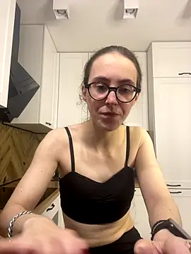 Snapshot of MartiniiSelenna chatting on October 2025 05:40:01 AM MartiniiSelenna online show from October 2025 05:40:01 AM