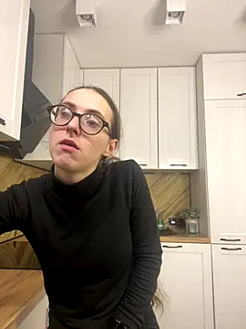 Snapshot of MartiniiSelenna chatting on November 2025 06:58:02 AM MartiniiSelenna online show from November 2025 06:58:02 AM