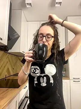 Snapshot of MartiniiSelenna chatting on November 2025 08:25:01 AM MartiniiSelenna online show from November 2025 08:25:01 AM