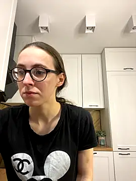 Snapshot of MartiniiSelenna chatting on November 2025 06:46:01 AM MartiniiSelenna online show from November 2025 06:46:01 AM