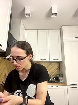 Snapshot of MartiniiSelenna chatting on November 2025 06:46:01 AM MartiniiSelenna online show from November 2025 06:46:01 AM