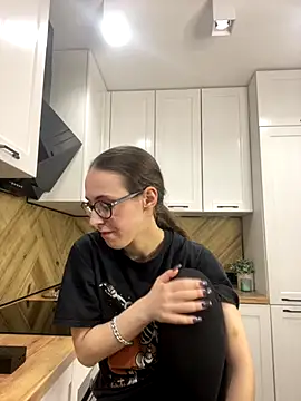 Snapshot of MartiniiSelenna chatting on November 2025 08:23:02 AM MartiniiSelenna online show from November 2025 08:23:02 AM