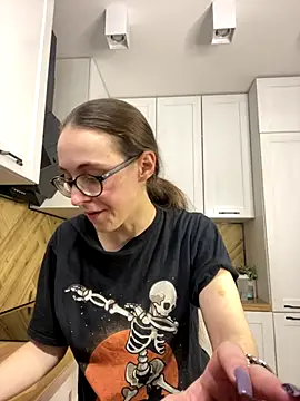 Snapshot of MartiniiSelenna chatting on November 2025 06:58:02 AM MartiniiSelenna online show from November 2025 06:58:02 AM