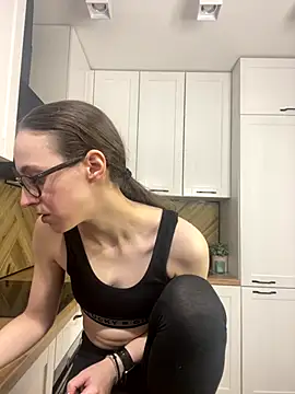 Snapshot of MartiniiSelenna chatting on November 2025 06:52:01 AM MartiniiSelenna online show from November 2025 06:52:01 AM