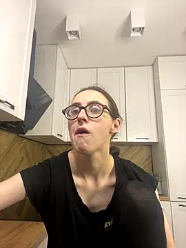 Snapshot of MartiniiSelenna chatting on November 2025 06:29:02 AM MartiniiSelenna online show from November 2025 06:29:02 AM