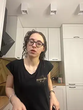 Snapshot of MartiniiSelenna chatting on November 2025 06:47:02 AM MartiniiSelenna online show from November 2025 06:47:02 AM