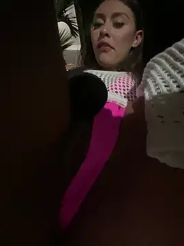 Snapshot of Rose-euphoria chatting on January 2025 10:22:02 AM Rose-euphoria online show from January 2025 10:22:02 AM