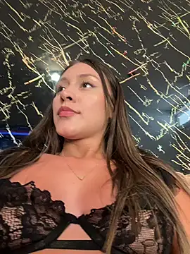 Snapshot of Rose-euphoria chatting on February 2025 04:36:02 PM Rose-euphoria online show from February 2025 04:36:02 PM