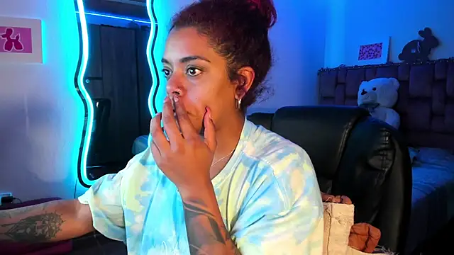 ladyrd1 online show from February 2025 07:07:02 AM