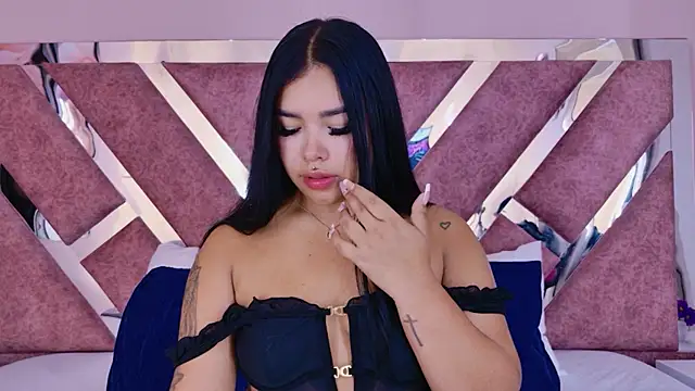 Snapshot of MarianaGarciaa__ chatting on April 2026 06:42:01 PM MarianaGarciaa online show from April 2026 06:42:01 PM