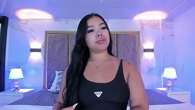 Snapshot of MarianaGarciaa__ chatting on April 2026 06:57:02 PM MarianaGarciaa online show from April 2026 06:57:02 PM