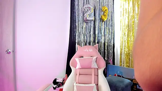 Snapshot of lovely_kitt chatting on February 2025 05:29:01 PM lovely kitt online show from February 2025 05:29:01 PM