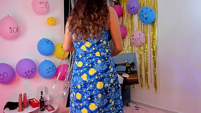 Snapshot of lovely_kitt chatting on February 2025 02:38:02 AM lovely kitt online show from February 2025 02:38:02 AM