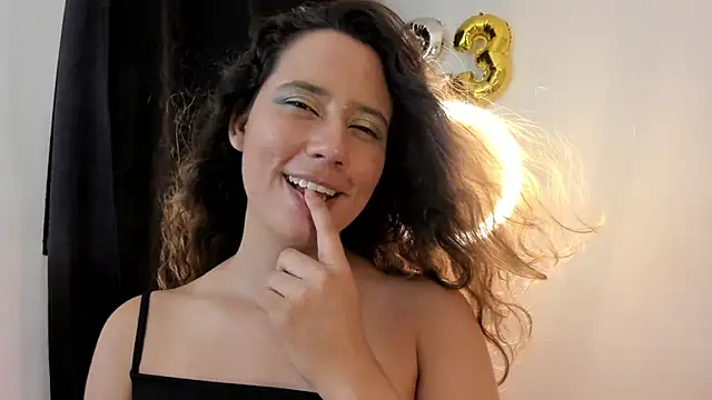 Snapshot of lovely_kitt chatting on March 2025 02:57:02 AM lovely kitt online show from March 2025 02:57:02 AM