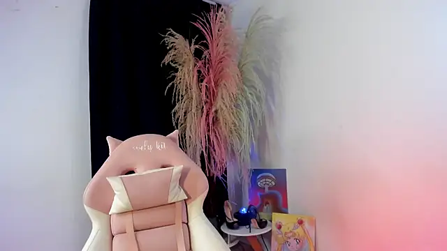 Snapshot of lovely_kitt chatting on September 2025 12:32:01 AM lovely kitt online show from September 2025 12:32:01 AM