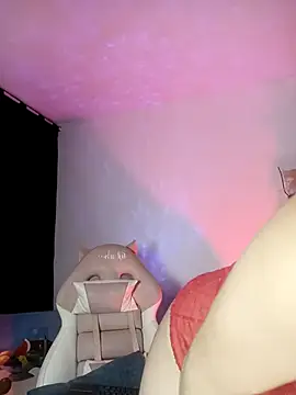 Snapshot of lovely_kitt chatting on November 2025 02:21:01 AM lovely kitt online show from November 2025 02:21:01 AM