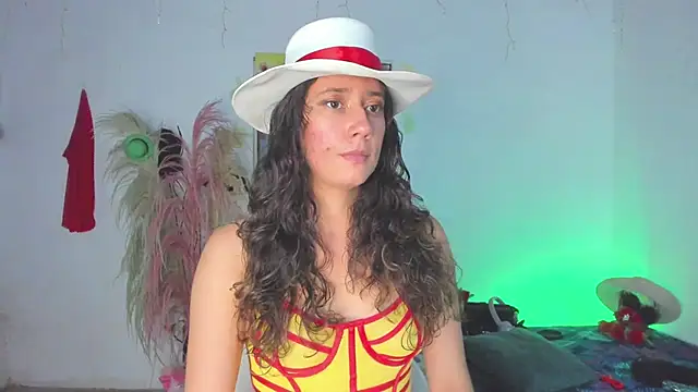 lovely kitt online show from June 2026 12:13:01 AM