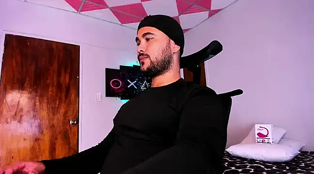 Sebas-hott online show from December 2024 02:21:02 AM