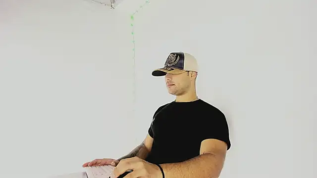 Sebas-hott online show from September 2025 10:24:02 PM