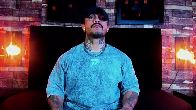 Van Velckan online show from March 2025 04:54:02 AM