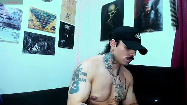 Snapshot of Van_Velckan chatting on April 2026 06:11:02 AM Van Velckan online show from April 2026 06:11:02 AM