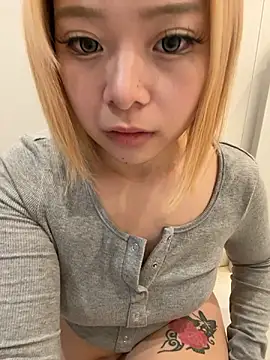 Snapshot of Rei1216xo chatting on December 2025 05:48:01 AM Rei1216xo online show from December 2025 05:48:01 AM