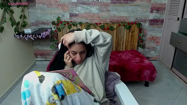 Lucy joi online show from December 2024 05:40:01 AM