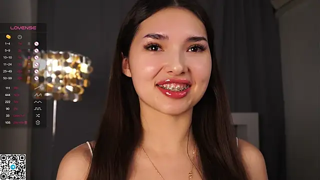 Snapshot of LoraAtcher chatting on February 2025 05:12:01 PM LoraAtcher online show from February 2025 05:12:01 PM