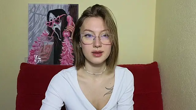 Snapshot of MalvinaBlum chatting on January 2025 02:17:01 AM MalvinaBlum online show from January 2025 02:17:01 AM