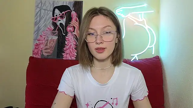 Snapshot of MalvinaBlum chatting on March 2025 05:39:01 AM MalvinaBlum online show from March 2025 05:39:01 AM