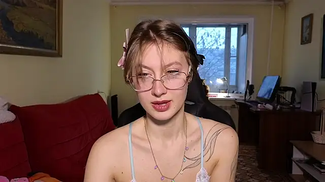 Snapshot of MalvinaBlum chatting on November 2025 02:28:02 AM MalvinaBlum online show from November 2025 02:28:02 AM