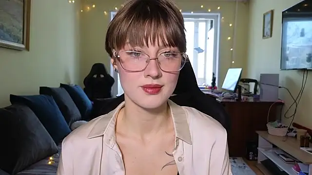 Snapshot of MalvinaBlum chatting on December 2025 04:30:02 AM MalvinaBlum online show from December 2025 04:30:02 AM