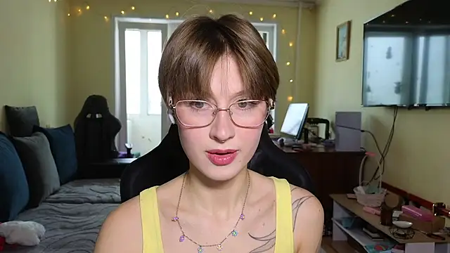 Snapshot of MalvinaBlum chatting on January 2026 06:18:02 AM MalvinaBlum online show from January 2026 06:18:02 AM