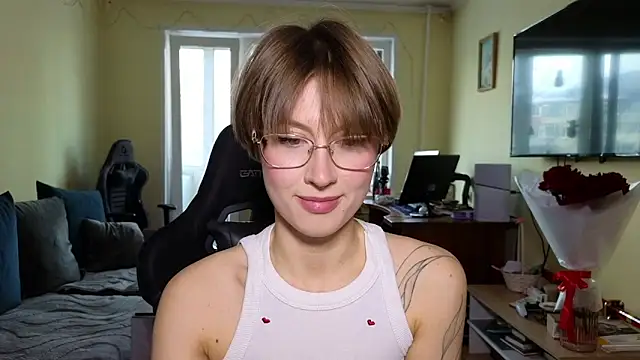 Snapshot of MalvinaBlum chatting on February 2026 09:28:02 AM MalvinaBlum online show from February 2026 09:28:02 AM