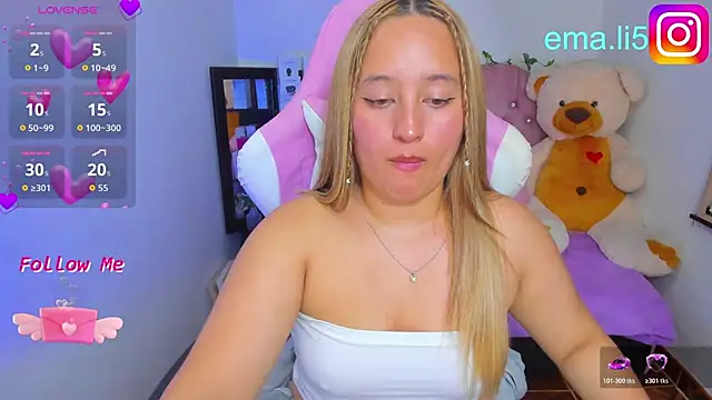 Snapshot of ema_tayy chatting on April 2026 10:59:01 PM ema tayy online show from April 2026 10:59:01 PM