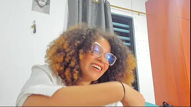 Ada gales  online show from October 2025 03:41:02 AM