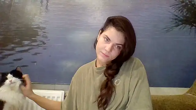 Snapshot of AliceTailor chatting on November 2025 05:52:01 AM AliceTailor online show from November 2025 05:52:01 AM