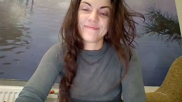 Snapshot of AliceTailor chatting on November 2025 09:36:02 PM AliceTailor online show from November 2025 09:36:02 PM