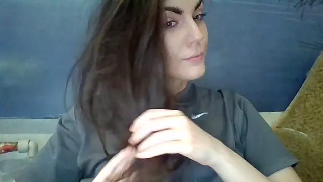 Snapshot of AliceTailor chatting on November 2025 05:52:01 AM AliceTailor online show from November 2025 05:52:01 AM