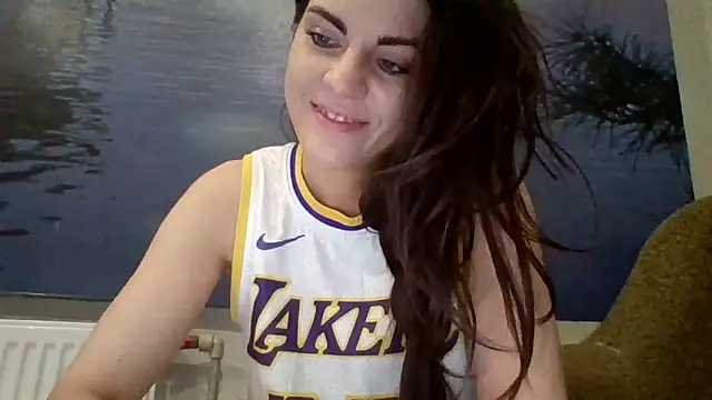 Snapshot of AliceTailor chatting on November 2025 03:59:01 PM AliceTailor online show from November 2025 03:59:01 PM