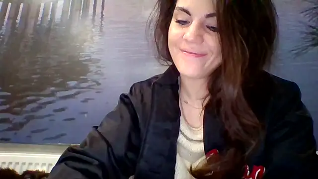 Snapshot of AliceTailor chatting on February 2026 08:40:02 PM AliceTailor online show from February 2026 08:40:02 PM