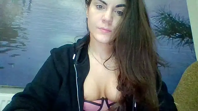 Snapshot of AliceTailor chatting on March 2026 01:43:02 AM AliceTailor online show from March 2026 01:43:02 AM