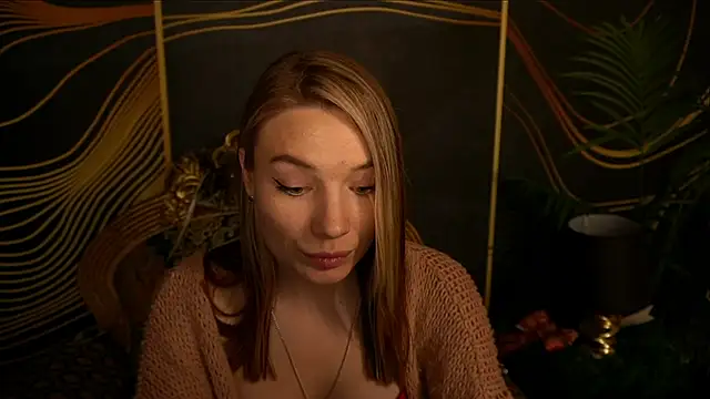 IceDanielles online show from December 2024 07:03:02 PM